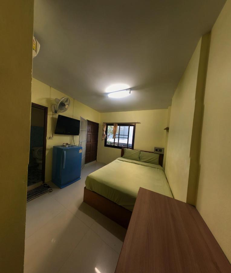Apartment โกลเด้นสตาร์ อพาร์ทเม้นท์